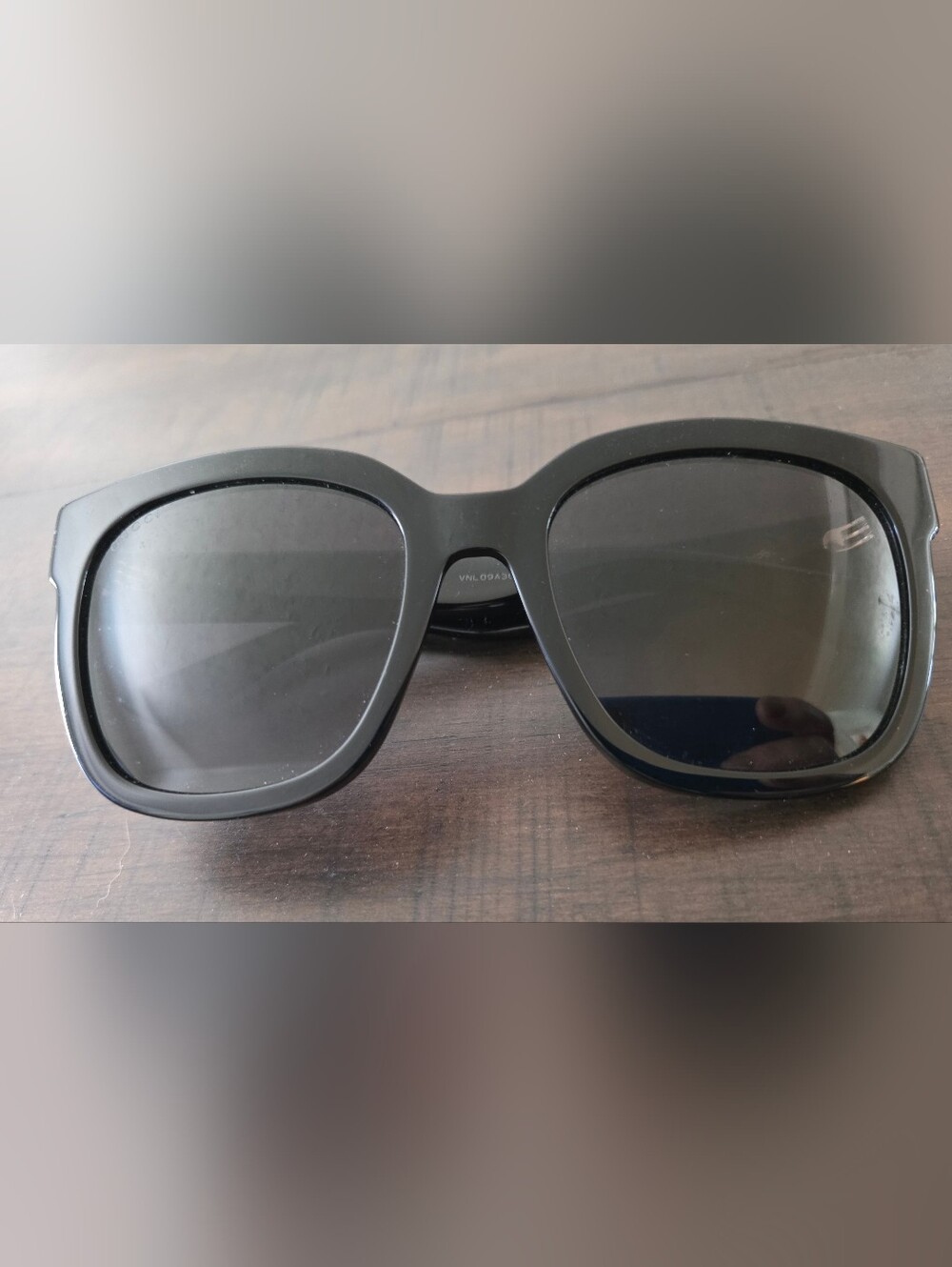 Gucci Black Square Sunglasses GG0034S Used - Picture 3 of 7
